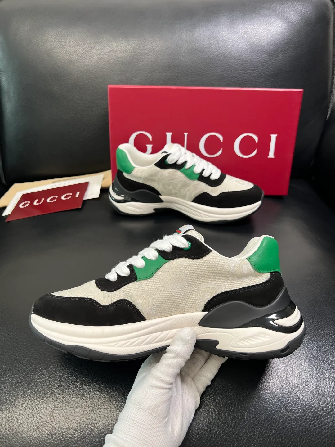 Men's shoes 💰800 Gucci top purchasing Gucci counter new model, original factory configuration imported cowhide from Italy with printed fabric, imported cowhide lining, breathable and comfortable, sole: original factory special sole is super comfortable, original factory and single goods are high quality, welcome to compare, code number 38-44 (customized 45)